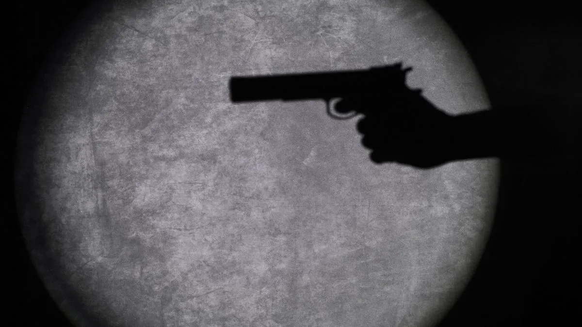 uttar-pradesh-shooting-at-samajwadi-party-leaders-house-in-varanasi-leaves-six-injured
